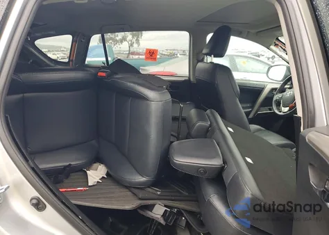 2017 Toyota Rav4 Limited z USA, uszkodzony, nr VIN 2T3DFREV0HW643450